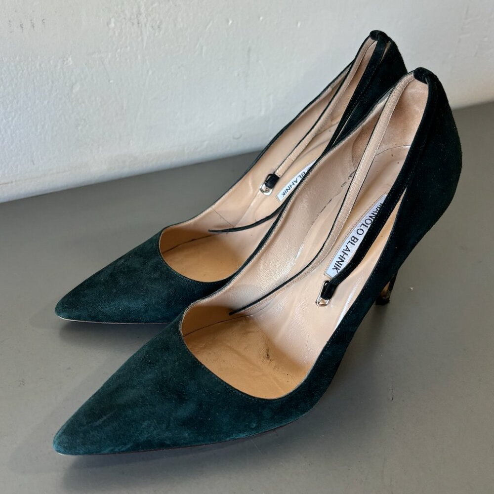 Manolo Blahnik green velvet heels size 40 1/2